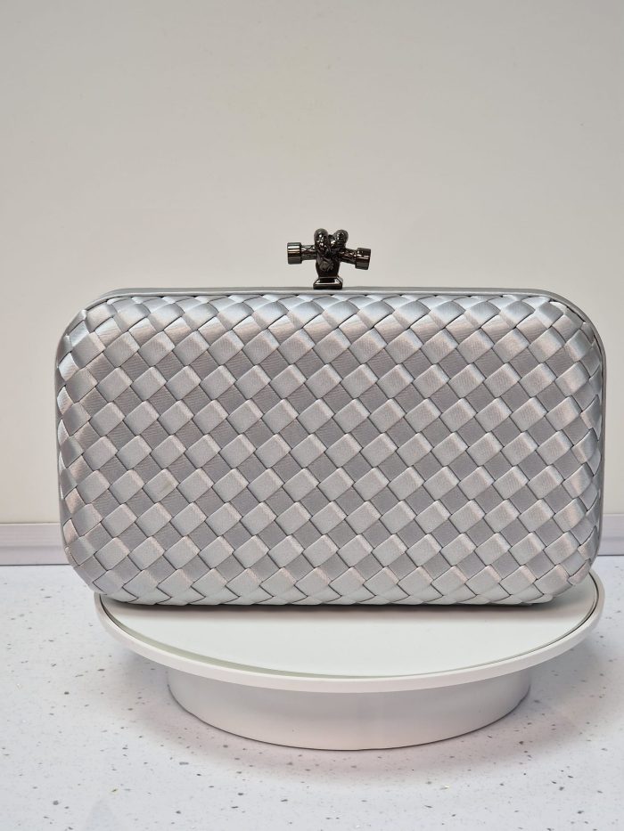 Clutch - Image 12