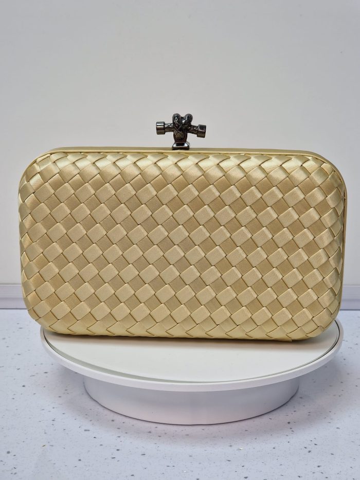 Clutch - Image 3